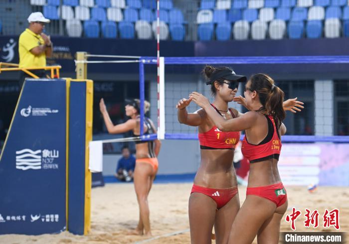 中国男女排球队携手晋级亚排联沙滩排球洲际杯