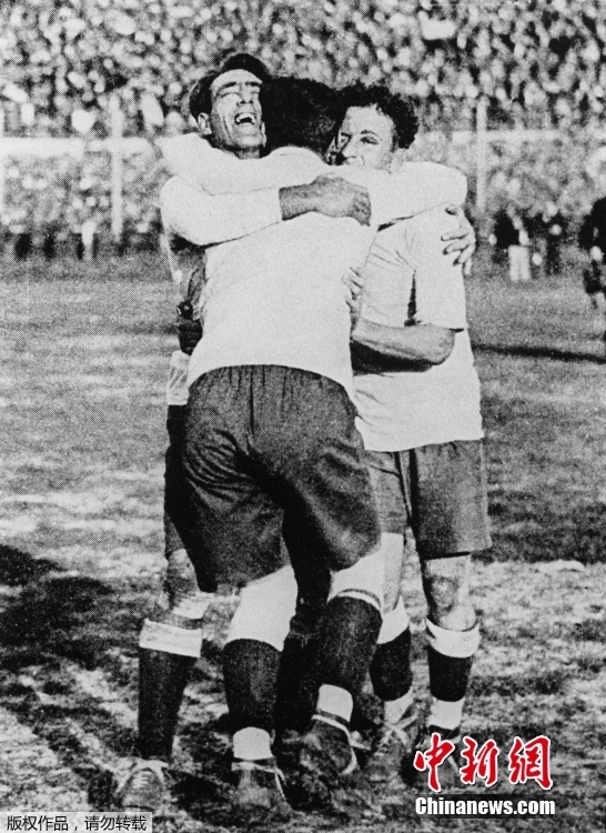 国际足联审查2030年世界杯扩军至64队提案 纪念百