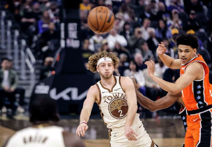 波杰姆斯基未配合格林致库里失球 科尔评价其数