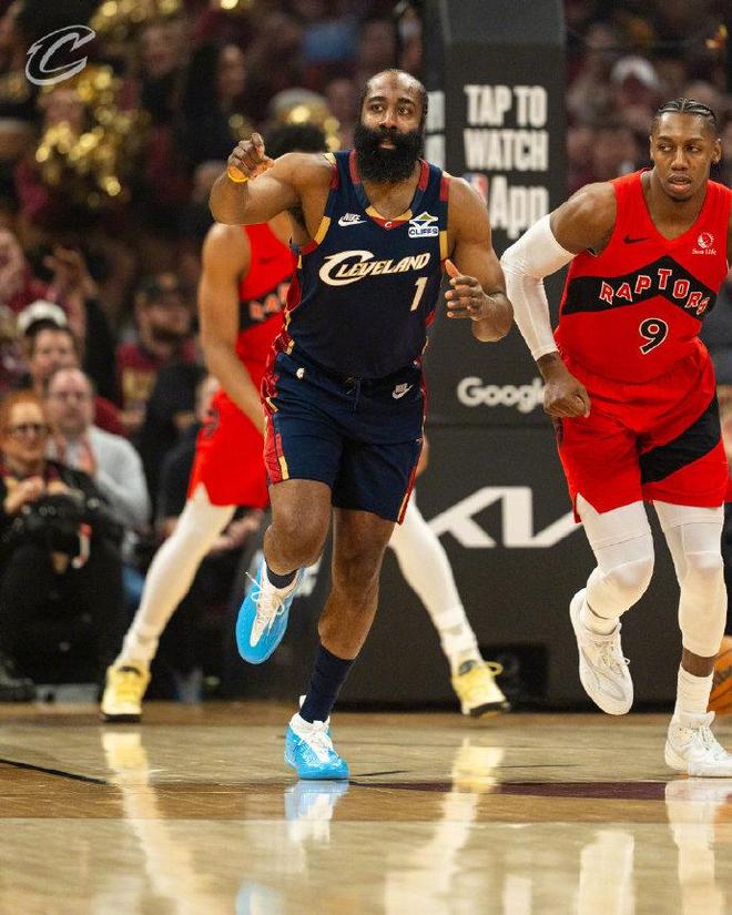 哈登季后赛助攻数超越隆多升至历史第七位