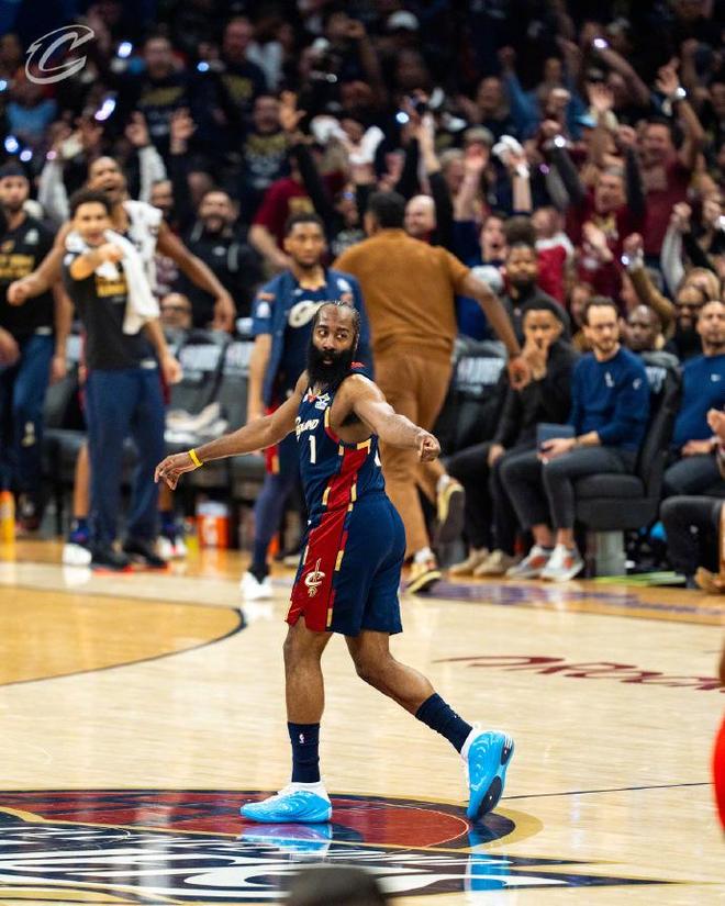 哈登季后赛助攻数超越隆多升至历史第七位