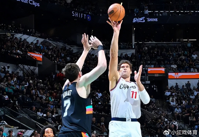 阿德巴约83分创历史引争议 雄鹿嘲讽快船逆袭